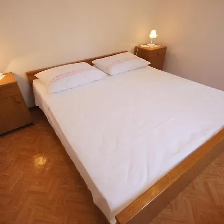 Holiday Home בית נופש *