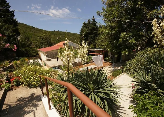 Holiday Home *