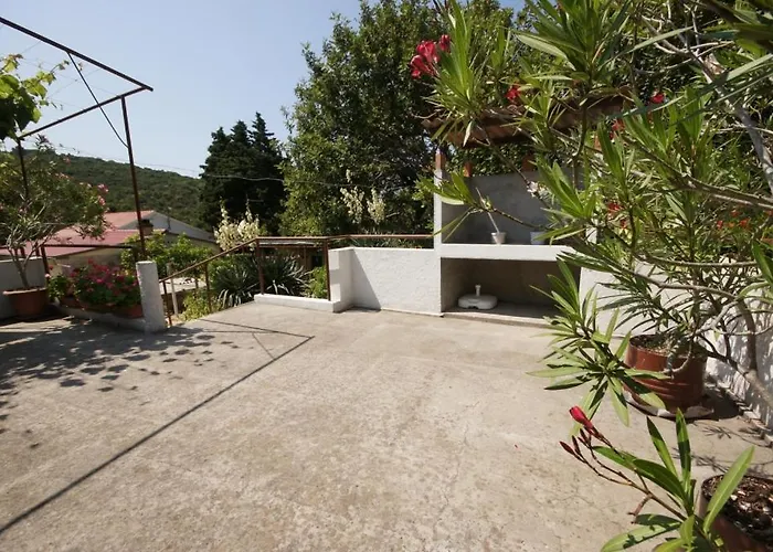 Holiday Home *